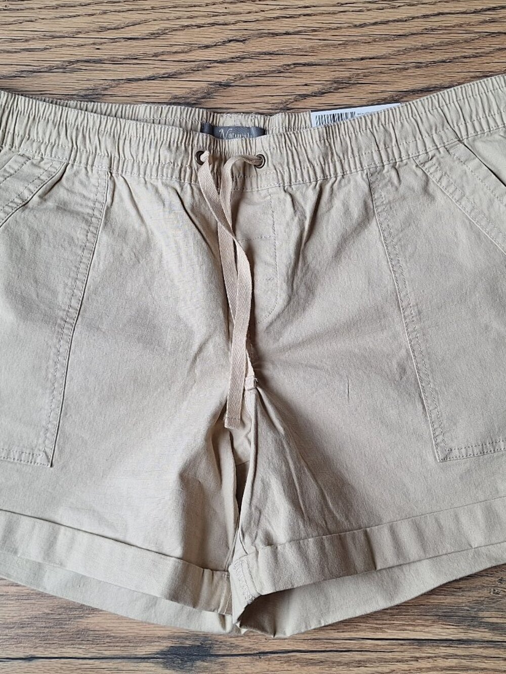 Natural Reflections Adventurer Shorts Large – NWT Bass Pro Shops Cabela's Khaki